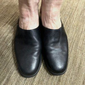 Salvatore Ferragamo Boutique leather mules